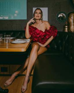 Vanessa Claudio feet photo thumbnail