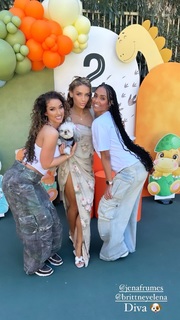 Jena Frumes feet photo thumbnail