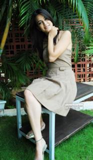 Kriti Kharbanda feet photo thumbnail