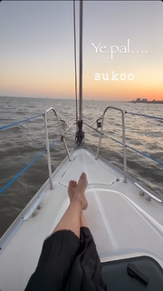 Hina Khan feet photo thumbnail
