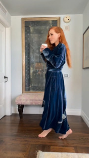 Jessica Chastain feet photo thumbnail