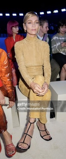 Uma Thurman feet photo thumbnail