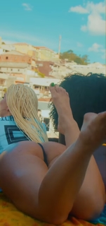 Wanda Nara feet photo thumbnail