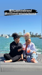 Angela Yee feet photo thumbnail