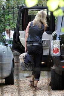 Kate Moss feet photo thumbnail