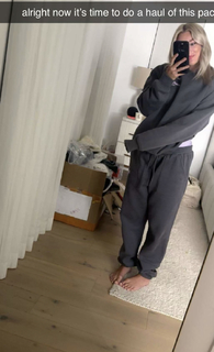 Katie Sigmond feet photo thumbnail