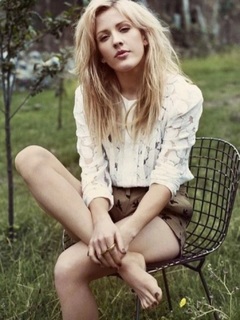 Ellie Goulding feet photo thumbnail