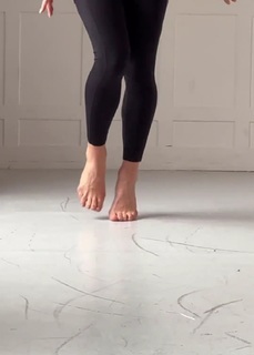 Lola Weippert feet photo thumbnail
