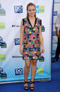 Kristen Bell feet photo thumbnail