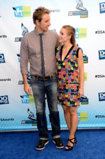 Kristen Bell feet photo thumbnail