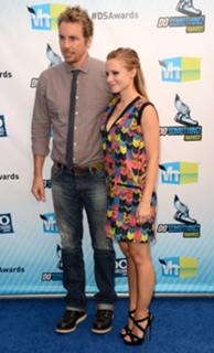 Kristen Bell feet photo thumbnail