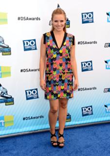 Kristen Bell feet photo thumbnail