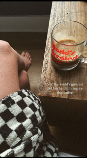 Shenae Grimes-Beech feet photo thumbnail