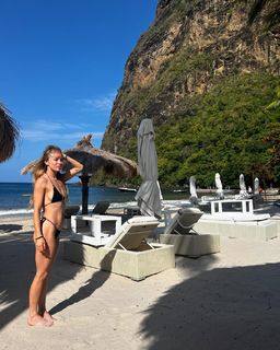 Jorgie Porter feet photo thumbnail