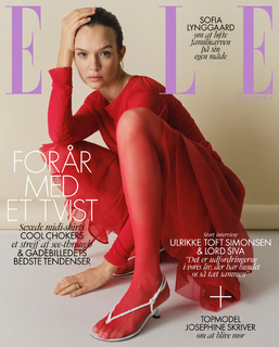 Josephine Skriver feet photo thumbnail