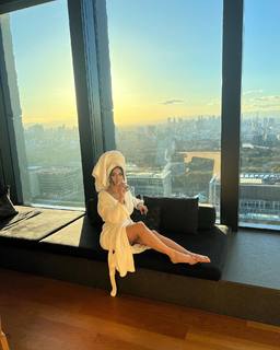 Alia Shelesh feet photo thumbnail
