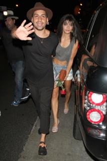 Jessica Szohr feet photo thumbnail