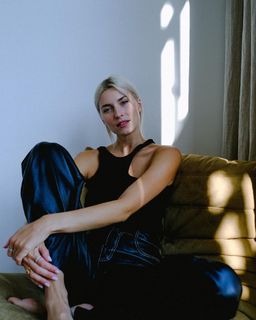Lena Gercke feet photo thumbnail