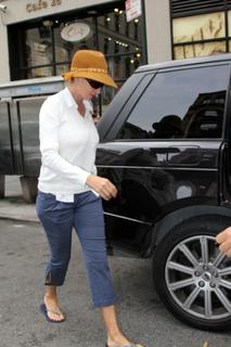 Uma Thurman feet photo thumbnail