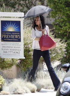Famke Janssen feet photo thumbnail