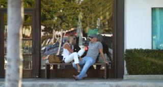 Elle Macpherson feet photo thumbnail