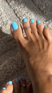 Margarita Smith feet photo thumbnail
