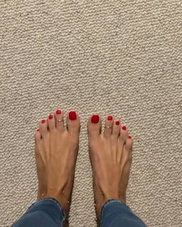 Margarita Smith feet photo thumbnail