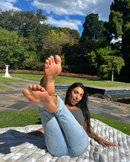 Margarita Smith feet photo thumbnail