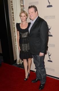 Julie Bowen feet photo thumbnail