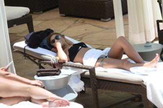 Cheryl feet photo thumbnail