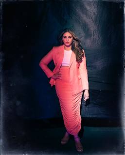 Huma Qureshi feet photo thumbnail