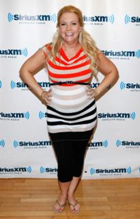 Melissa Joan Hart feet photo thumbnail