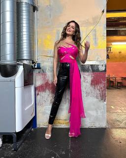 Severina Kojic feet photo thumbnail