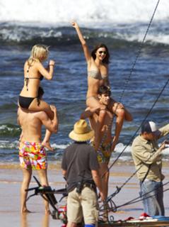 Miranda Kerr feet photo thumbnail
