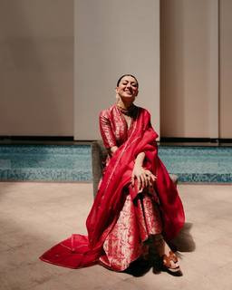 Hansika Motwani feet photo thumbnail