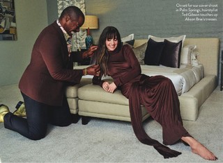 Alison Brie feet photo thumbnail