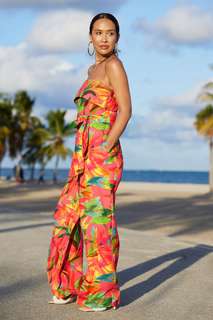 Myleene Klass feet photo thumbnail