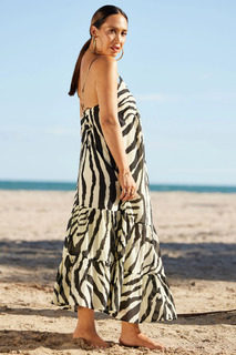 Myleene Klass feet photo thumbnail