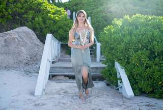 Amanda Cerny feet photo thumbnail