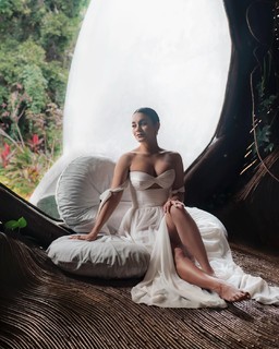 Vanessa Hudgens feet photo thumbnail