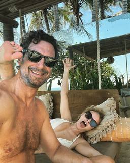 Heather Graham feet photo thumbnail