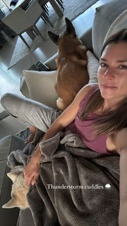 Danica Patrick feet photo thumbnail