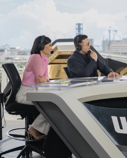 Megan Olivi feet photo thumbnail