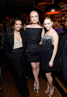 AnnaSophia Robb feet photo thumbnail