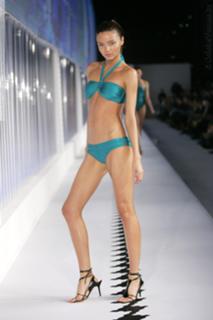 Miranda Kerr feet photo thumbnail