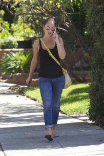 Minka Kelly feet photo thumbnail