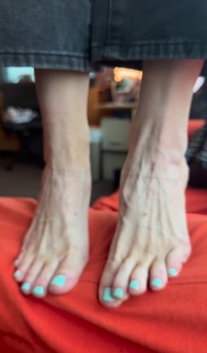 Kyle Unfug feet photo thumbnail