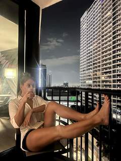 Karolina Kowalkiewicz feet photo thumbnail