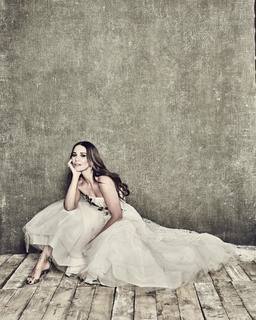 Paula Echevarría feet photo thumbnail