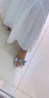 Cláudia Citroni feet photo thumbnail